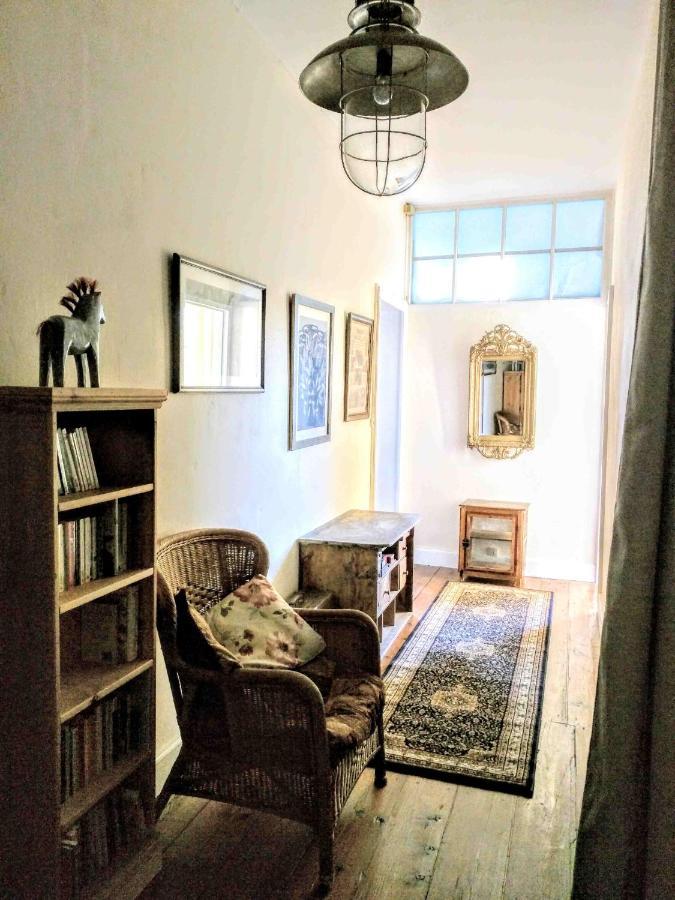 Quai Des Fleurs Bed & Breakfast Saint-Savinien Bagian luar foto
