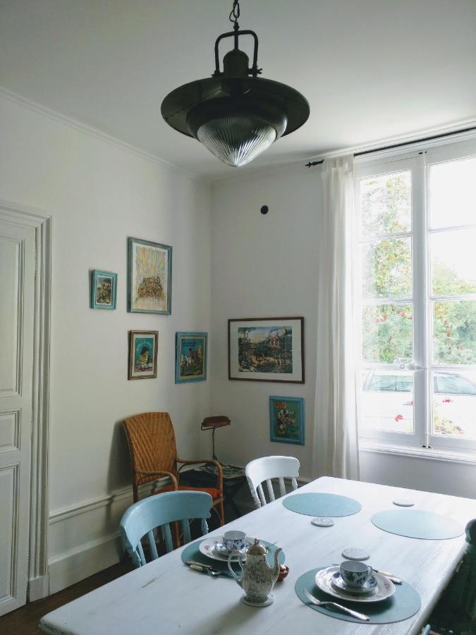 Quai Des Fleurs Bed & Breakfast Saint-Savinien Bagian luar foto