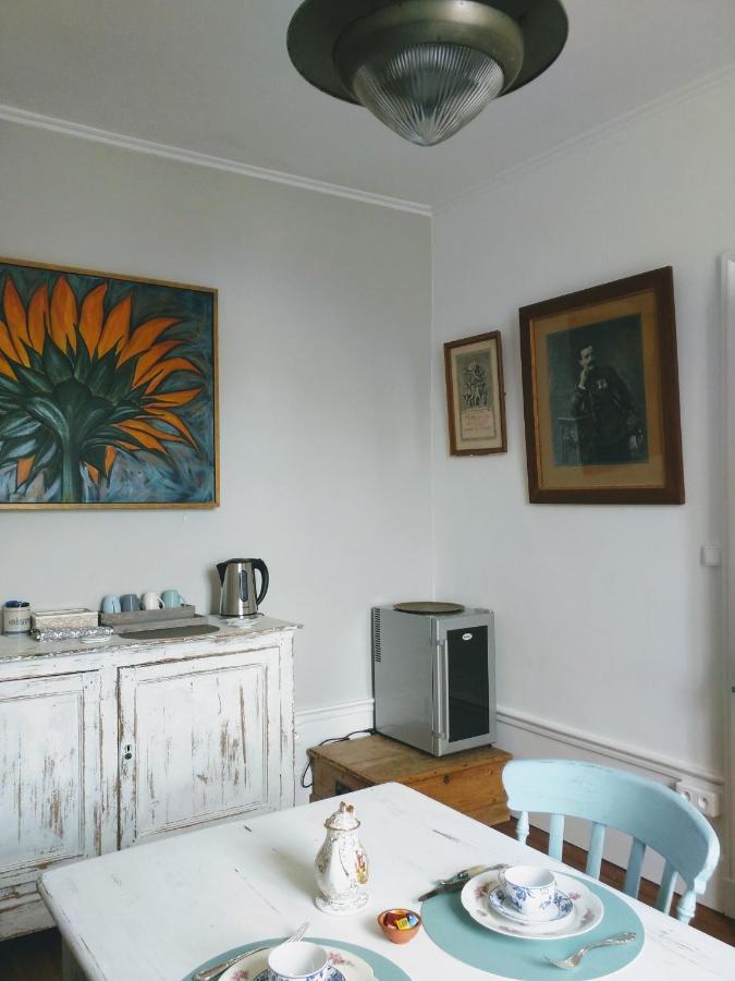 Quai Des Fleurs Bed & Breakfast Saint-Savinien Bagian luar foto
